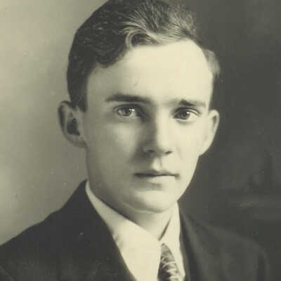 Raymond Oxton graduation photo