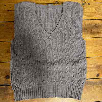 Vest, knitted Slegona