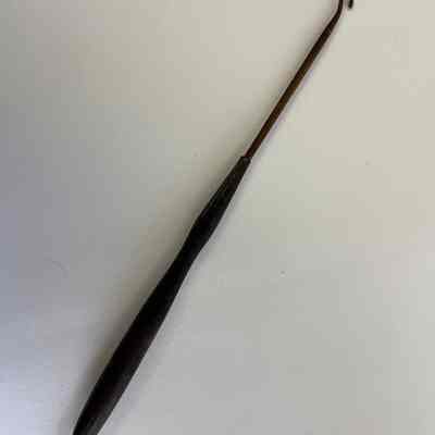 Button hook