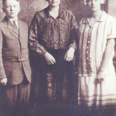 Stanley,Shirley,Ruth Young