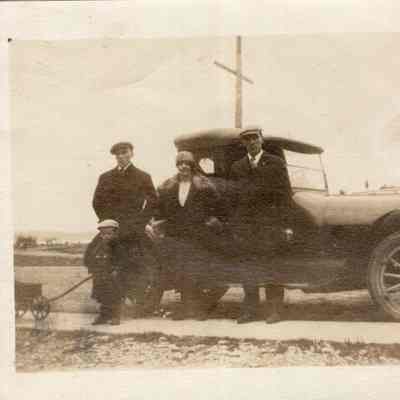 George, Flora & Guy Nichols; David Nichols in front with wagon