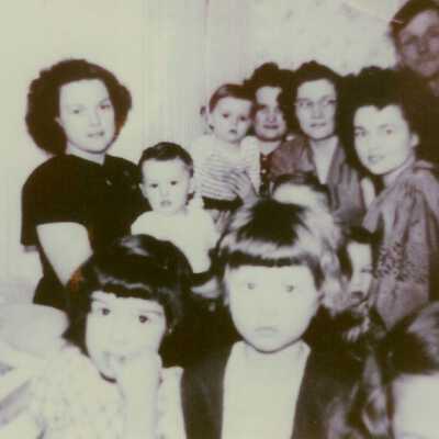 Hills family (3)