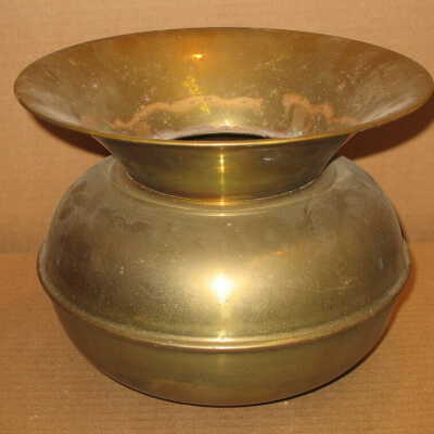 Spittoon