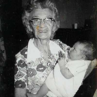 Ethel Heald and granddaughter Jennifer Heald