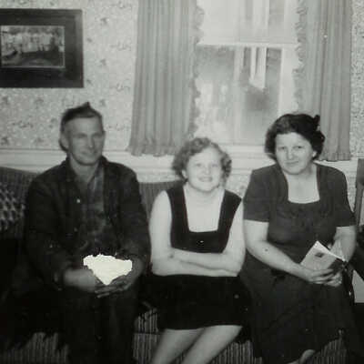 George, Elinor and Ruth Hardy