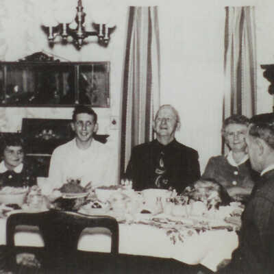 Thomas-Hunter family Thanksgiving Day 1953