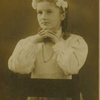 Elizabeth Griffin photograph (2)