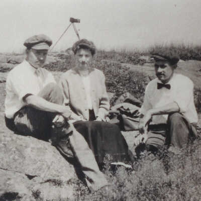 R. "Bo" Leavitt, Jean MacLeod, A. P. Wade
