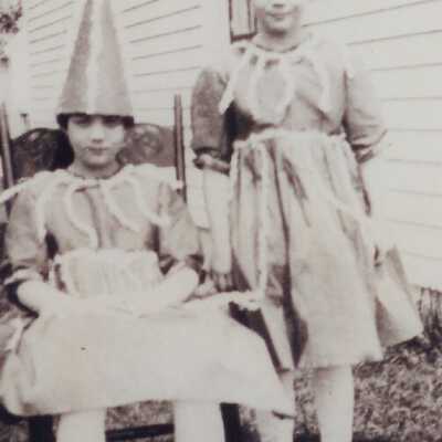 Pearl and Myrtle Huntley