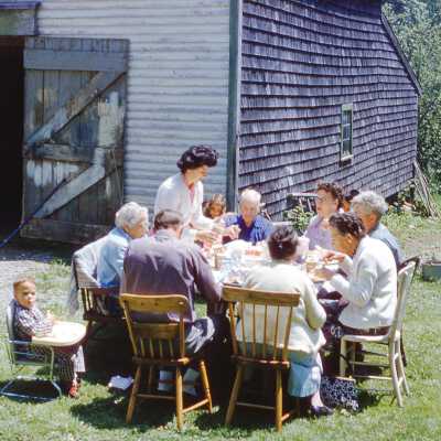 1960 - Grandparents Robert Hemeon & Bertha Wade at House