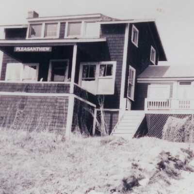 Harold Heal cottage (burned)