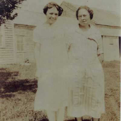 Edna Bullock, Nellie Frohock