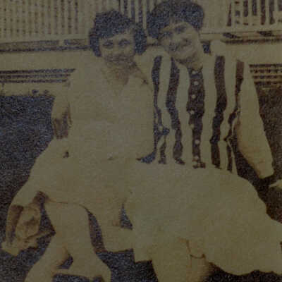Corinne Hunter, Hattie Spaulding