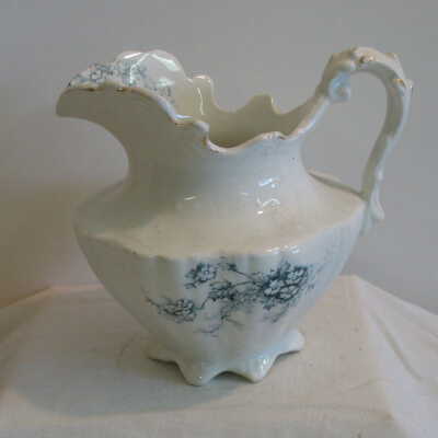 Pitcher, Cream