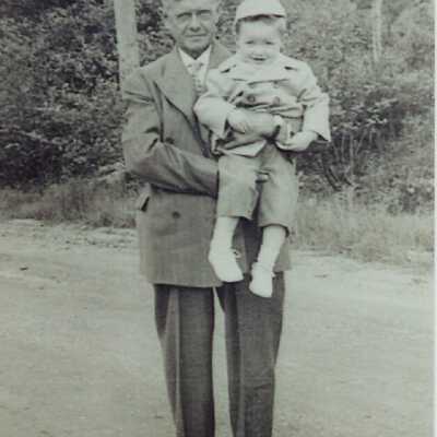 Herbert Thomas and grandson Daniel