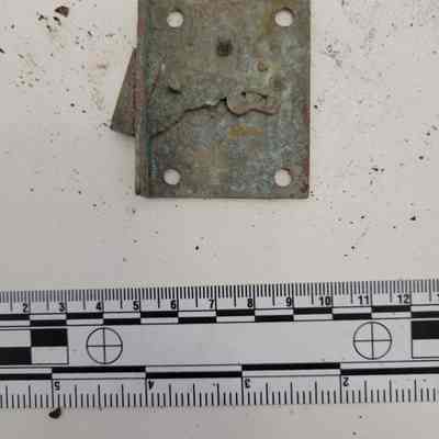 Door latch