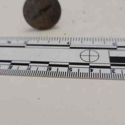 Small slotted metal