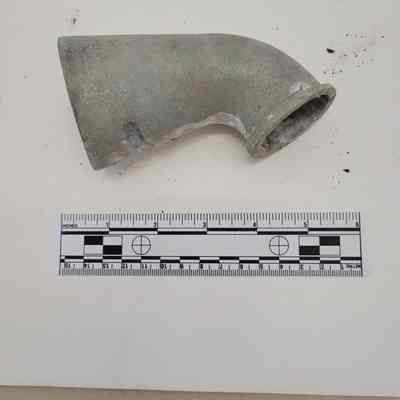 Molded metal piece