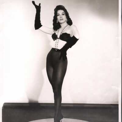 Photo - Miss Vicki Raye B&W