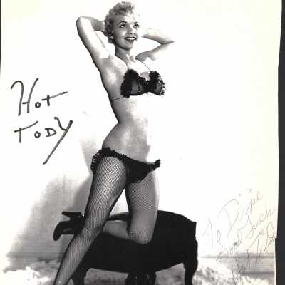 Photo - Hot Tody signed "to Dixie"