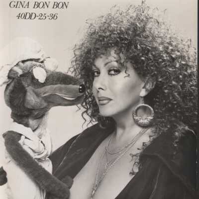 Photo - Gina Bon Bon, B&W, Headshot w/ puppet