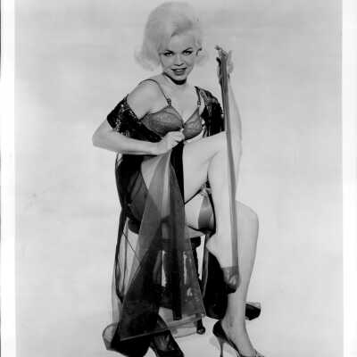 Photo - B+W Kitty Lynne " 6' of Savage Blonde Beauty"