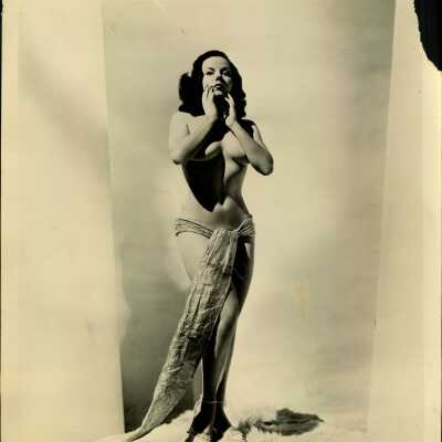 Photo - Kalantan B&W "Heavenly Body" Implied nude