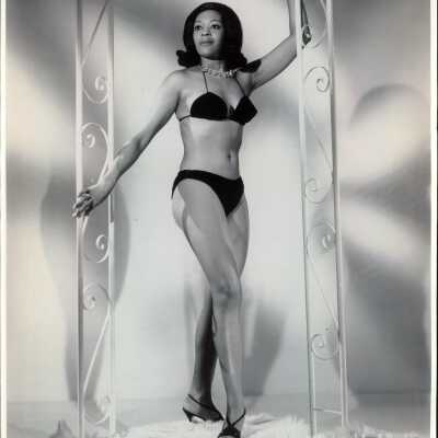 Photo - Toni Elling, bathing suit