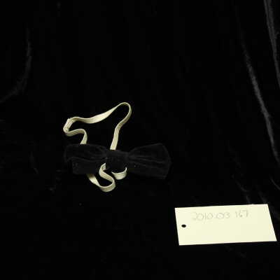 Costume - neck piece, black velvet bowtie with elastic