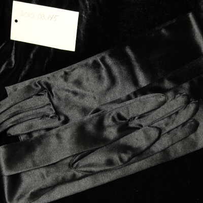Costume - Gloves black satin opera length