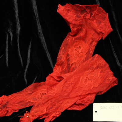 Costume - Guantlets red lace elbow length