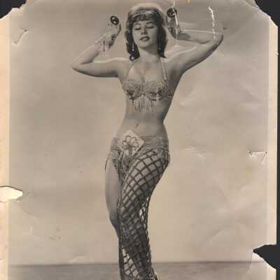 Photo - B+W- Shamari " Bellydancer" written on back + date May 1964