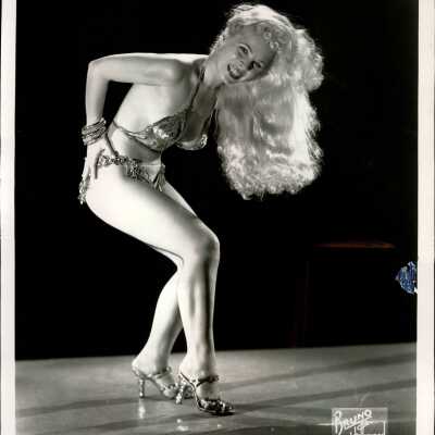 Photo - Mitzi Sinclair, B&W, Bruno studio watermark