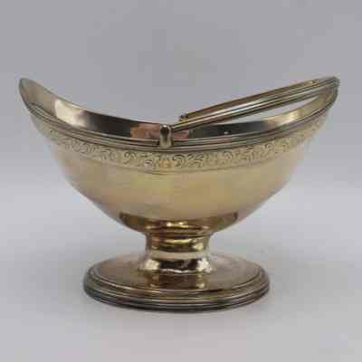 Boat-Shaped Bowl