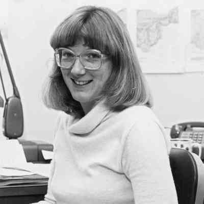 021 Margaret (Maggie) R. Sneeringer (1982–1985)