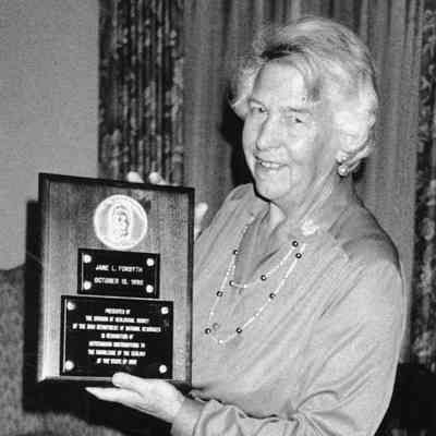 Ohio Geological Survey P065.3053: Dr. Jane L. Forsyth, Mather Medal Award Winner at The Ohio State University Faculty Columbus on October 15, 1990. 

Dr. Forsyth is currently the only woman who has ever received the Mather Medal, the highest award given by the Ohio Geological Survey. 

Photo by Ronald L. Stuckey. Archived by Lisa Van Doren.