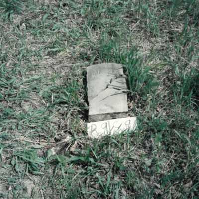 Row 9 - Headstone 9