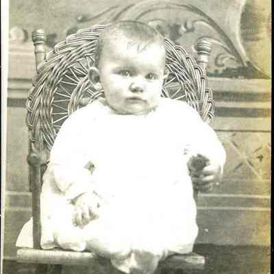 Unknown/Not Identified Child in Showman Photo Collection
