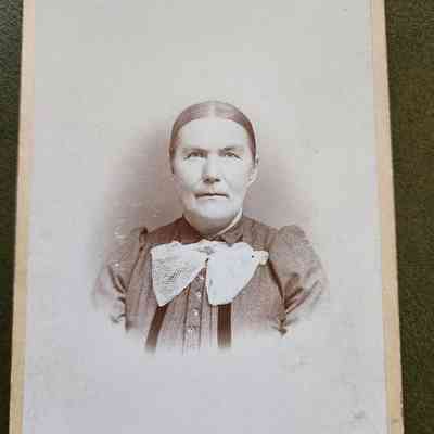 1870 Gramma Klear (Keeterle), Elizabeth, Wife of Peter Klear Cabinet Card Photo