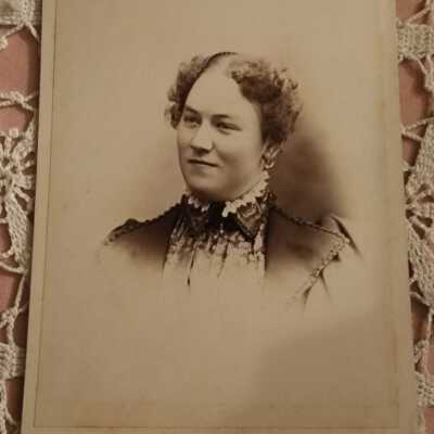 Cabinet Card, Middle Age Women