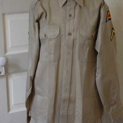 Robert E. Plotts Army clothing