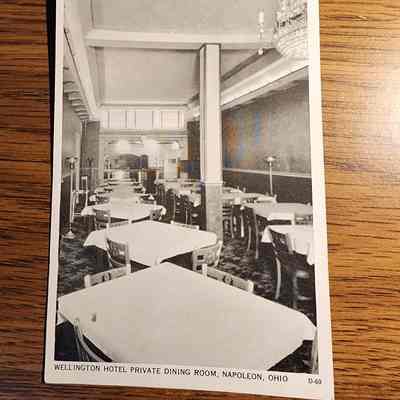 Interior Wellington Hotel, Napoleon, Ohio Postcard