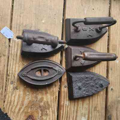 (5) Sad Irons