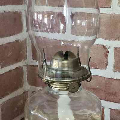 Kerosene Lamp w/Chimney