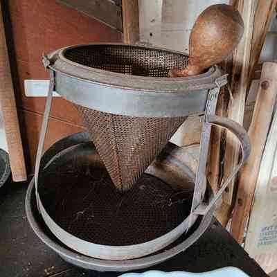 Food Mill & Pestle