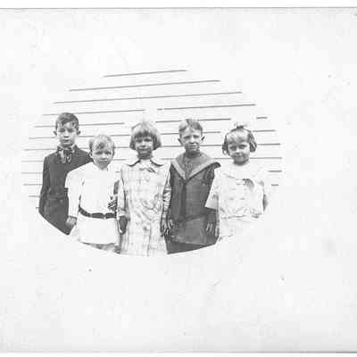 Photo of Five Unidentified Children in the Mohler/Follett Family