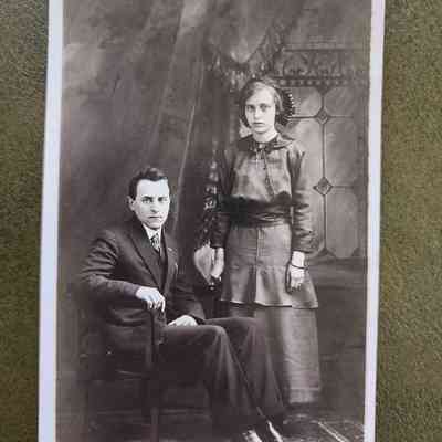 1915 Emily & Robert Spangler Postcard Photo