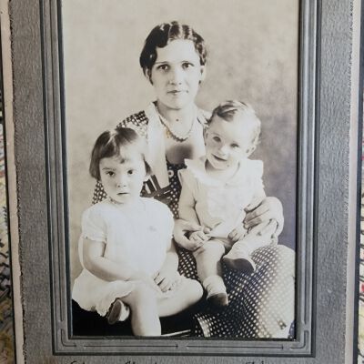 Edna Thielman w/Carl & Joan Thielman