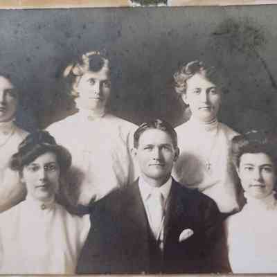1907 Peter Buet, Tillie Schwab, Anna Schwab Postcard Photo