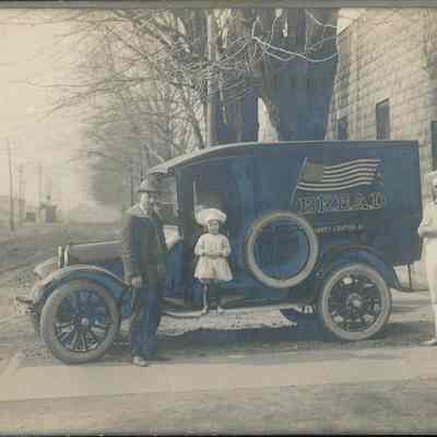 Flag's Bread Delivery Wagon